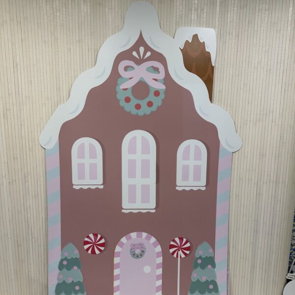 Large Gingerbread House (Outlet)