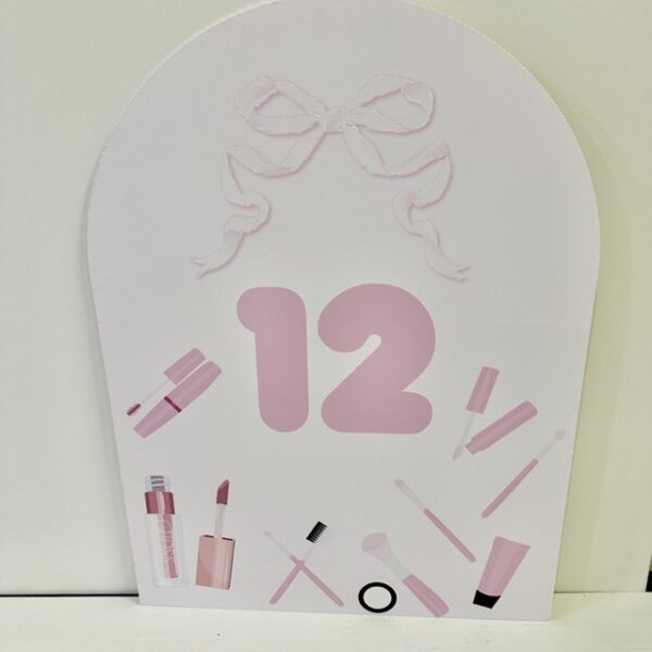 12 Birthday Welcome Sign (Outlet)