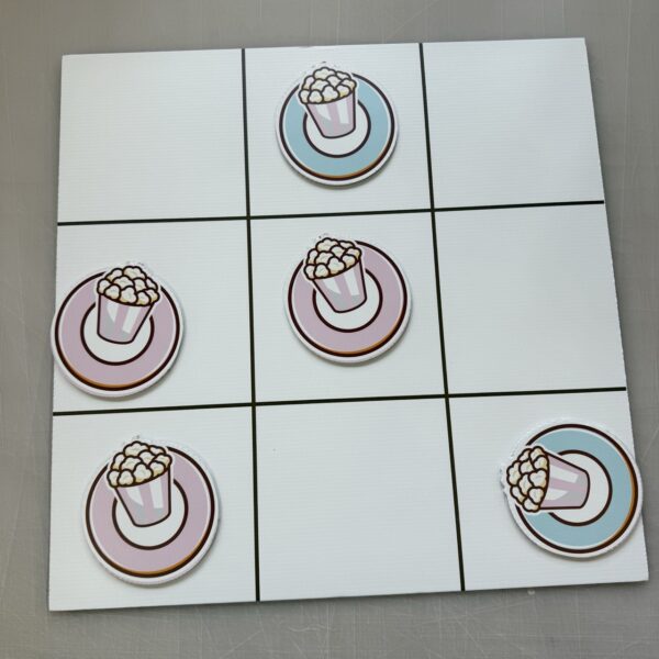 Tic Tac Toe (Outlet)